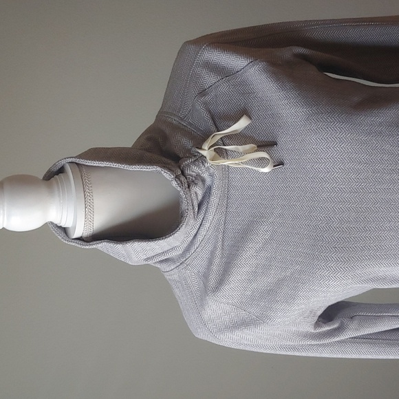 Kyodan | Gray Longsleeved Drawstring Turtleneck Pullover Shirt - Picture 2 of 14